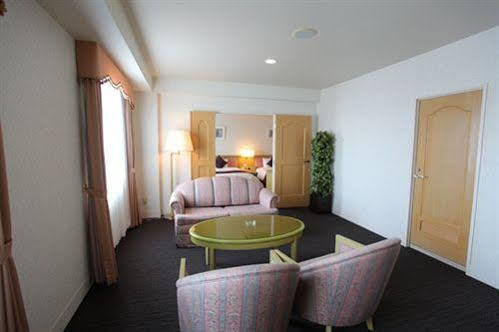 Hotel Verfort Hyuga Exterior photo